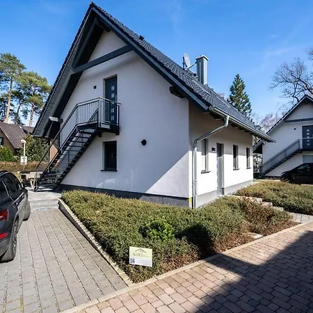 Strandhaus-4-eg Apartman